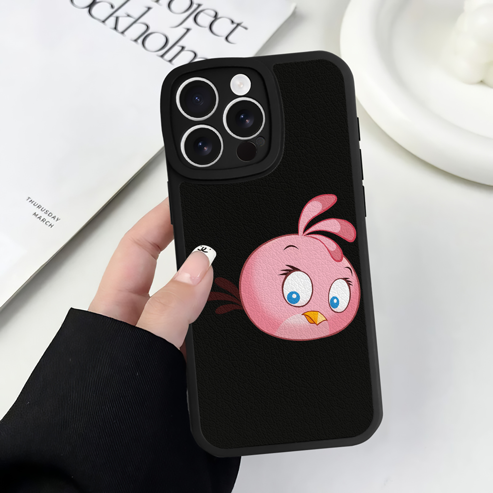 （画像用） Angry Birds アングリーバード 【iPhone 16シリーズ対応】シリコンスマホケース（レザー調） 材質：シリコン